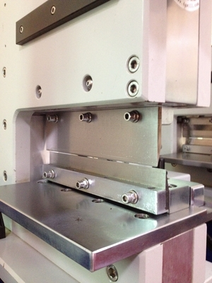 PCB V-Machine ماشین برش کوتاه آلومینیوم 200mm طول جداگانه