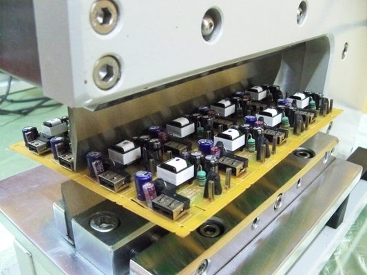 0.6-3.5mm ضخامت جدا کننده PCB Pcb Cutter برای مونتاژ PCB