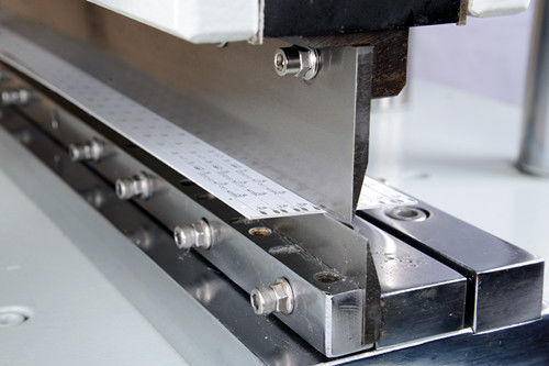 دستگاه جدا کردن صفحه PCB با فاصله تنظیم شده V برای اجزای بالا تا 1 اینچ