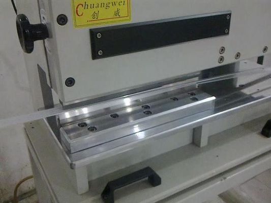 دستگاه برش PCB V برای بستر آلومینیوم 220V RUV پنوماتیک
