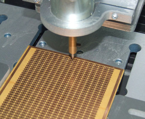 کاملاً اتوماتیک ماشین امتیازدهی جداکننده PCB V-Cut روی صفحه های PCB