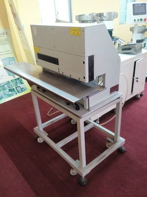 GMC L780mm Motorized Linear Blade PCB V Cut Machine / PCB برش برش